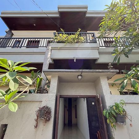 Adi Surya Guest House Seminyak Exterior foto