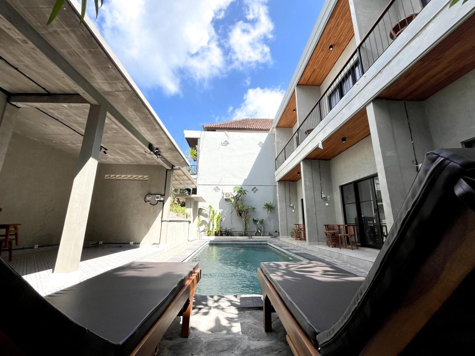 Adi Surya Guest House Seminyak Exterior foto