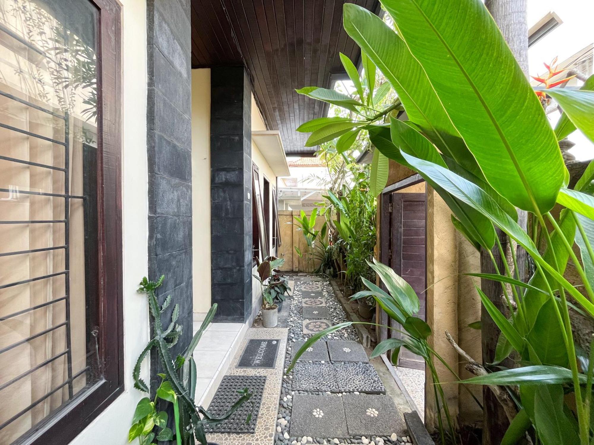 Adi Surya Guest House Seminyak Cameră foto