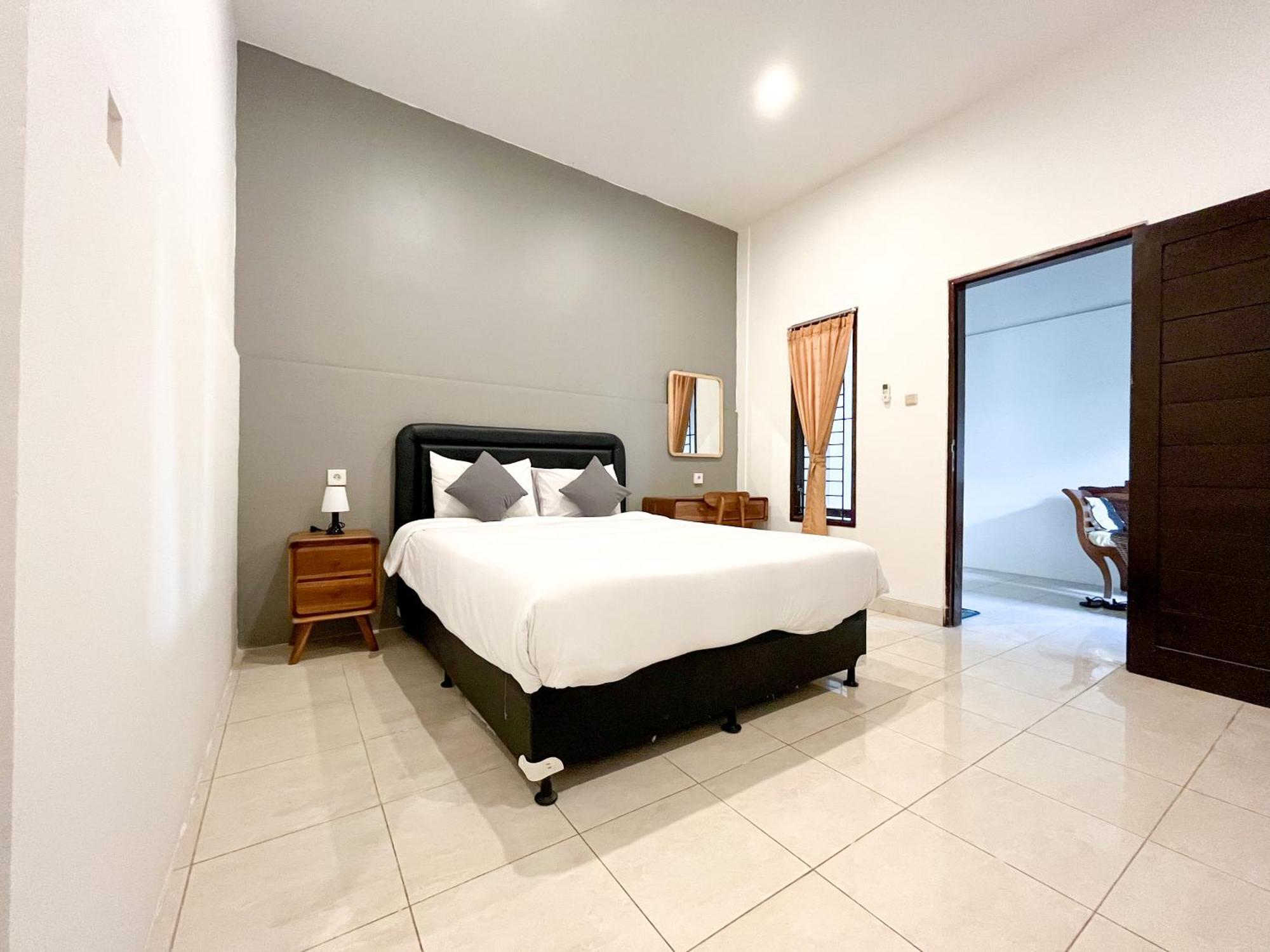 Adi Surya Guest House Seminyak Exterior foto