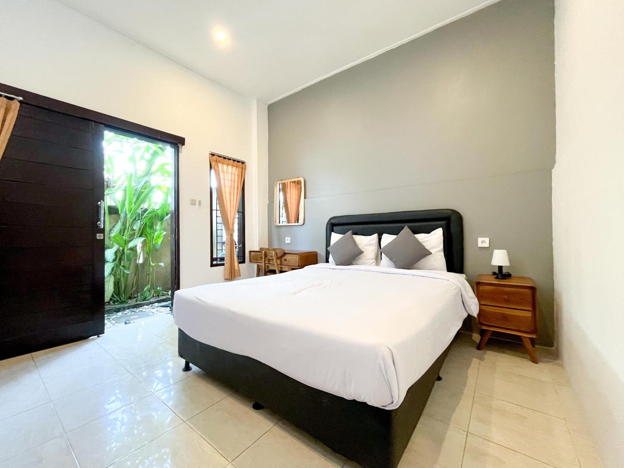 Adi Surya Guest House Seminyak Exterior foto