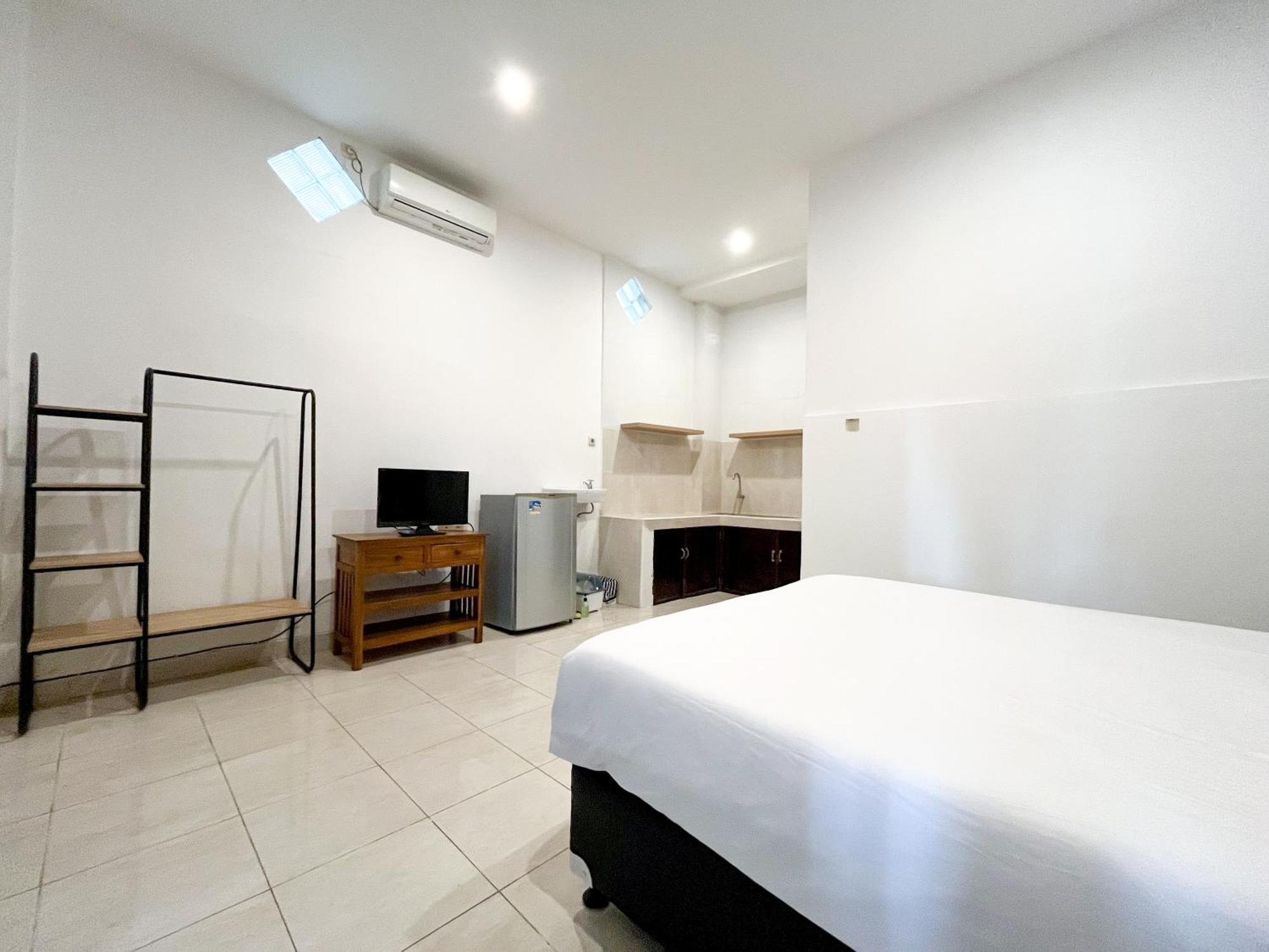 Adi Surya Guest House Seminyak Exterior foto